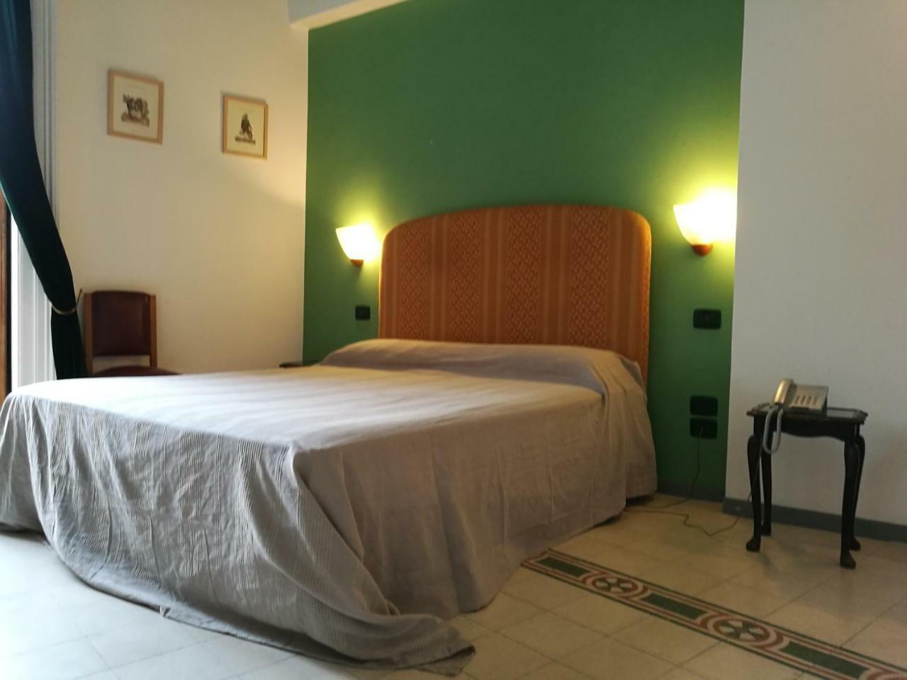Palazzo Giaraca Hotel Syracuse Buitenkant foto